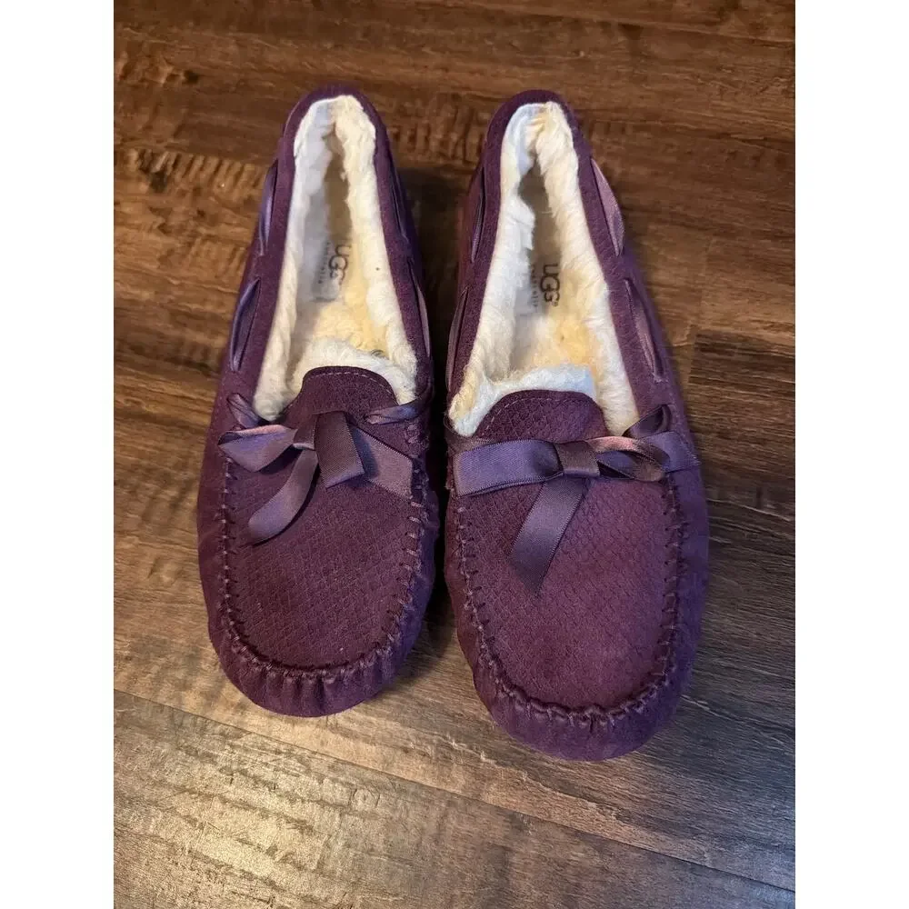 UGG purple suede bow dakota moccasin slipper size 10